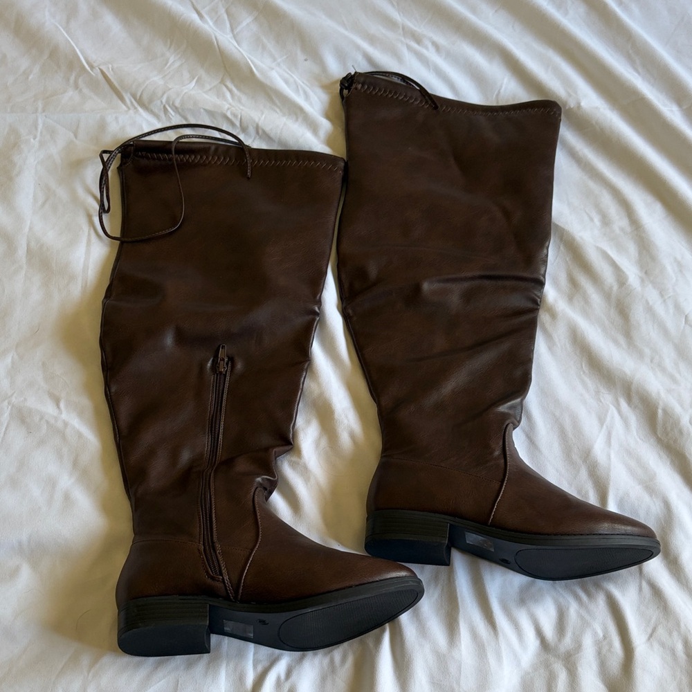 Brown Knee-High Women's Boots